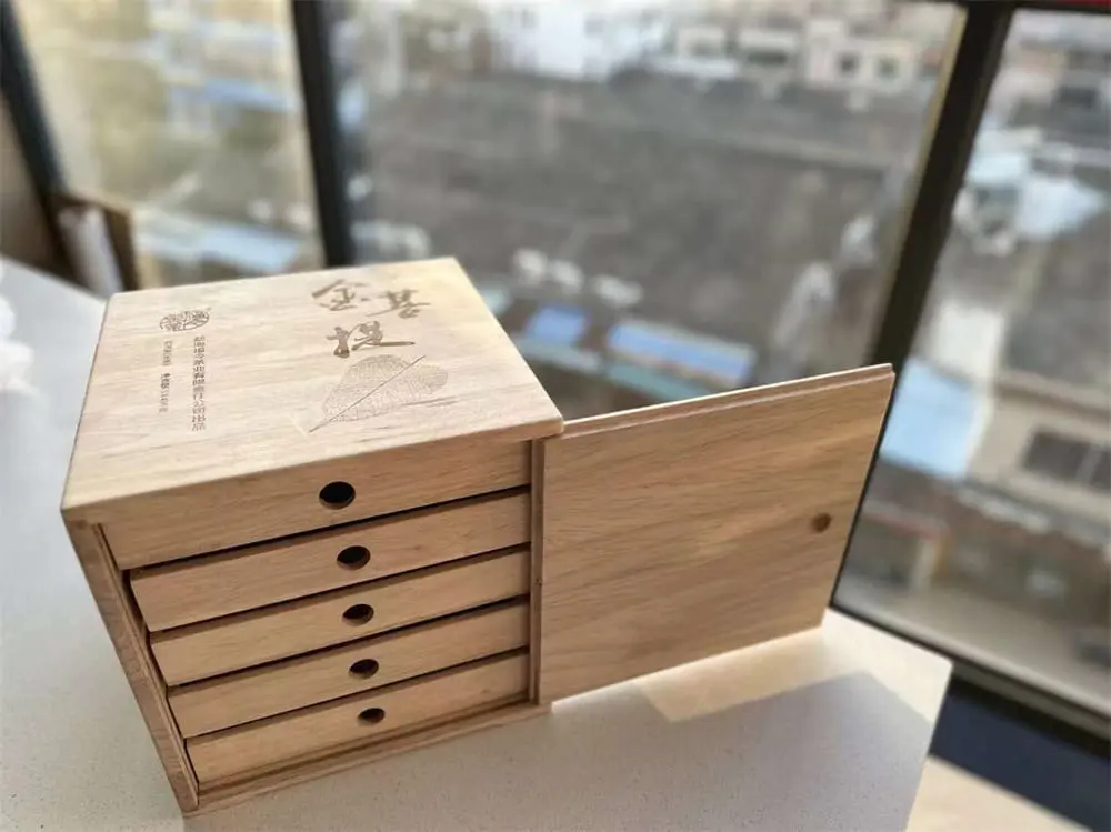 漳州回收福今普洱茶2017年生茶熟茶图3