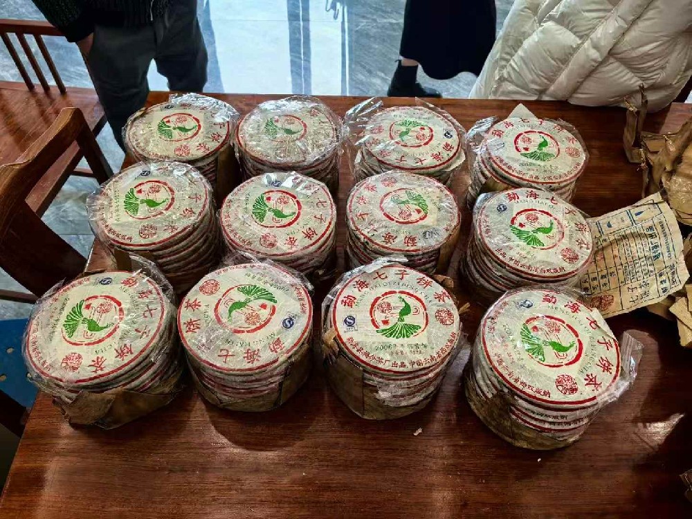 漳州普洱茶回收专业服务，全国高价上门回收，24小时联系电话